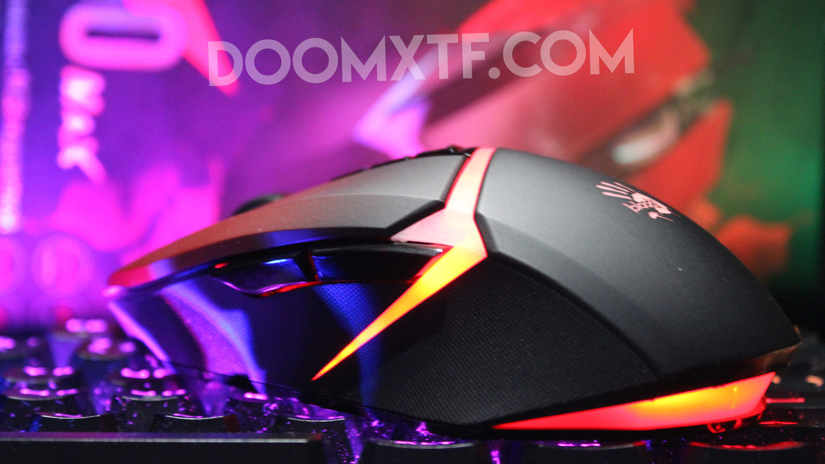 Игровая мышка с макросами Bloody W60MAX.