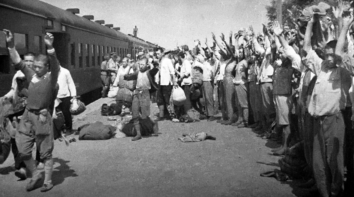    Этапирование военнопленных императорской армии Японии. 1945 г. / Семен Раскин / РИА Новости