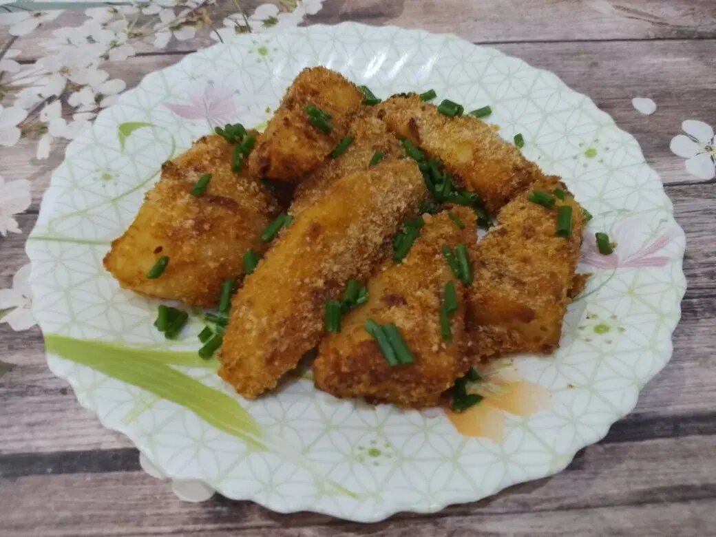 Запеченный картофель со специями и панирвочными сухарями