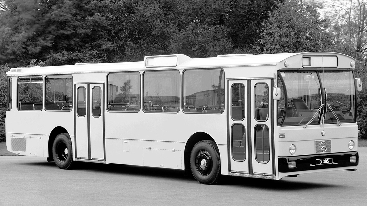 Mercedes-Benz O305 - классический представитель немецких стандартизированных автобусов первого поколения. Дебютировал в 1967-м, а сошел с производства в 1987 году
