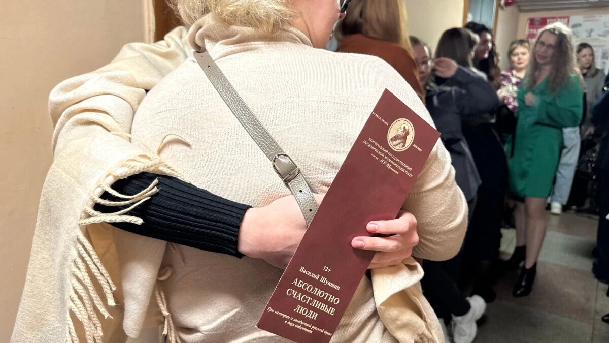    Белгородцы согревают друг друга в укрытии   Владлена Капленко / bel.ru