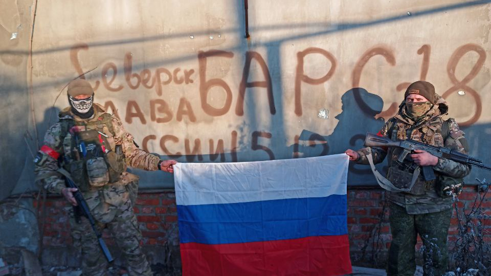 "Мы дядей Лёшей зовём командира. Он для отряда правда и мерило..." ©