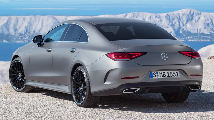 Mercedes-Benz CLS стала революционной моделью авто. Фото: auto.ironhorse.ru