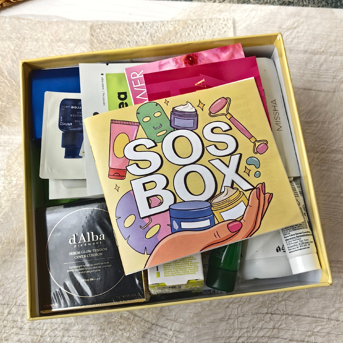 "SOS Box" от бренда "GlamBox" Deluxe, вид внутри
