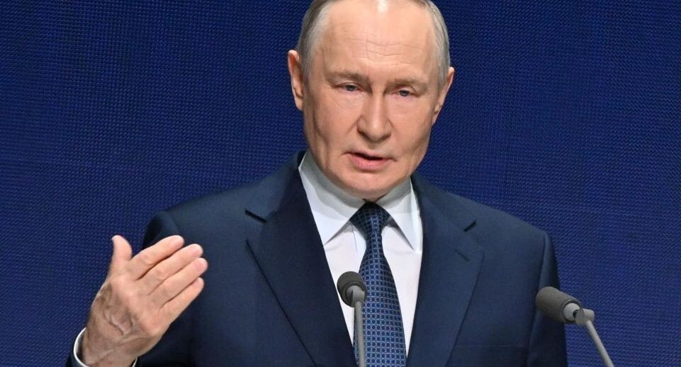 Путин подписал закон о праве таможенников уничтожать дроны