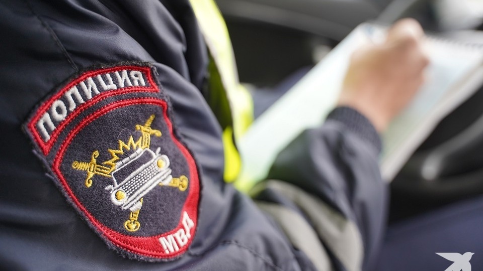 В Нижних Сергах пассажирский автобус въехал в жилой дом