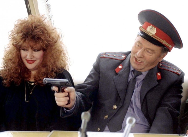 Фильм «Корабль двойников». Год производства 1997, Россия, Жанр: комедия, криминал, детектив