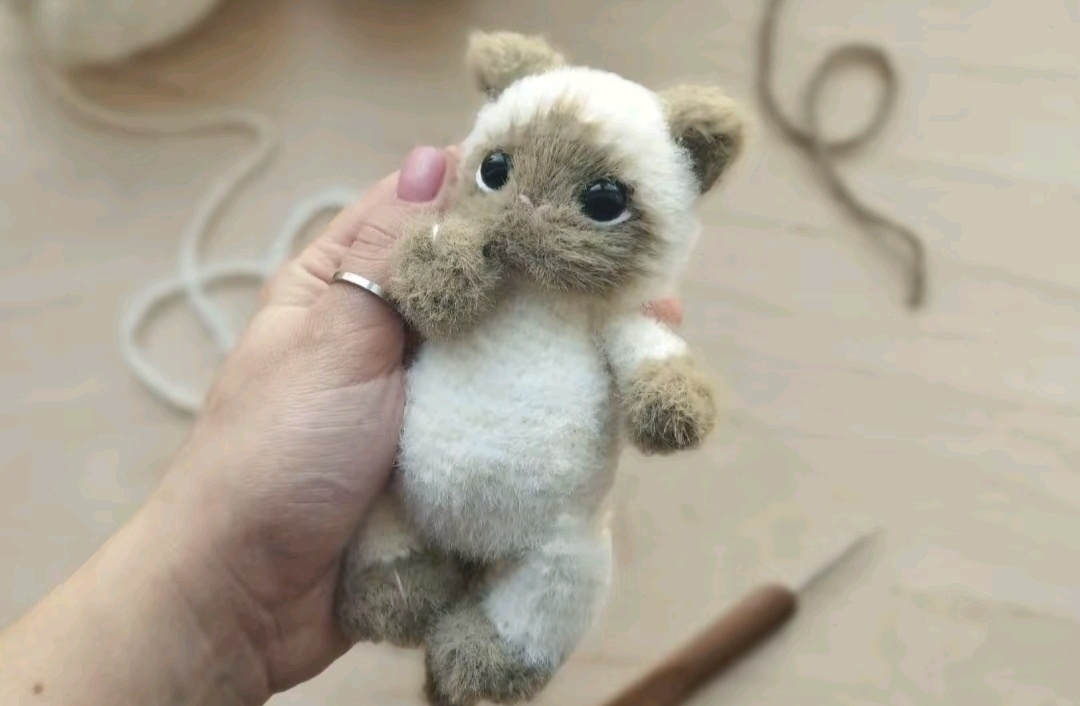 Котёнок крючком