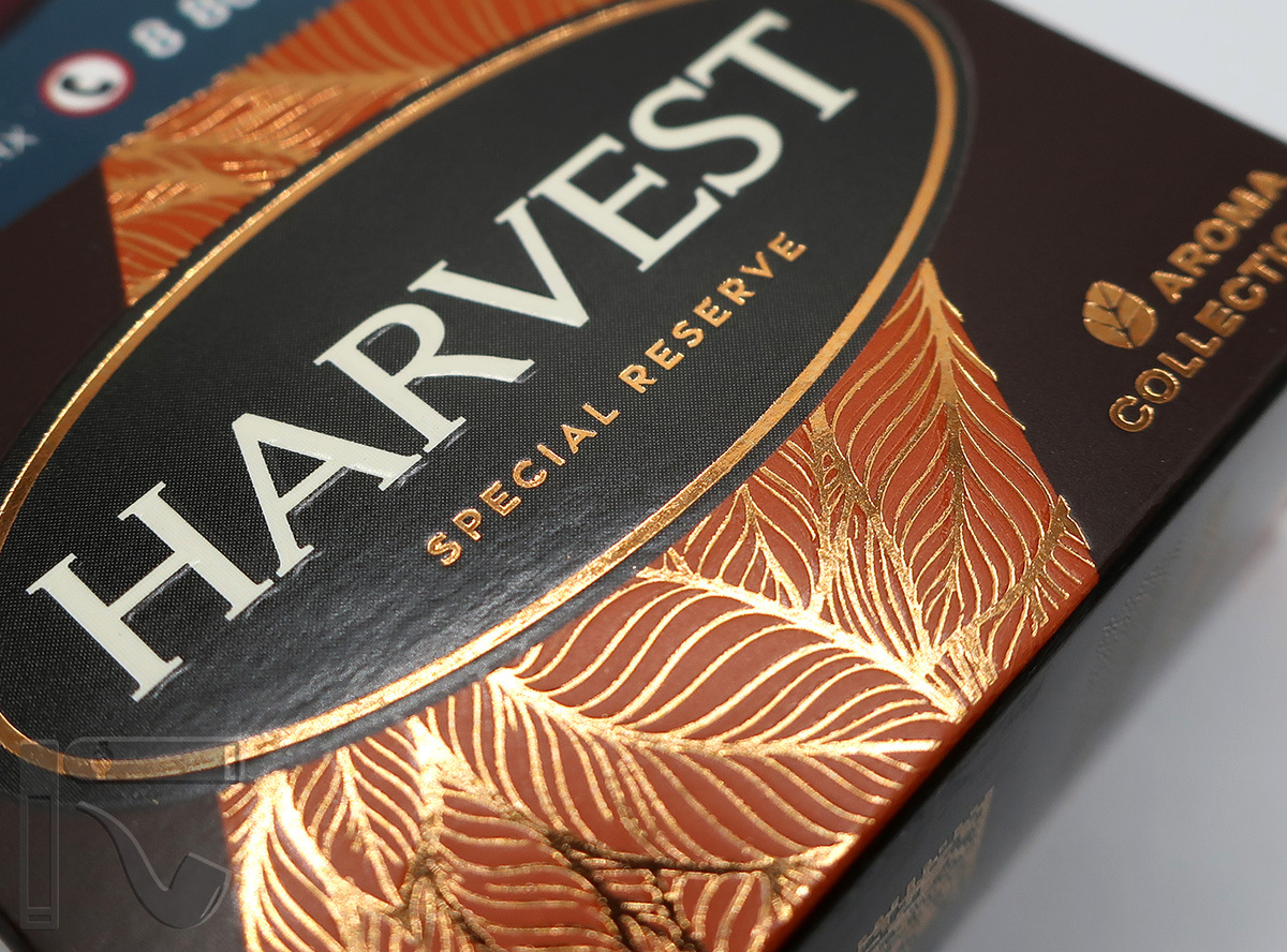 Сигареты Harvest Special Reserve. Фото: © канал "Уголок Курильщика"