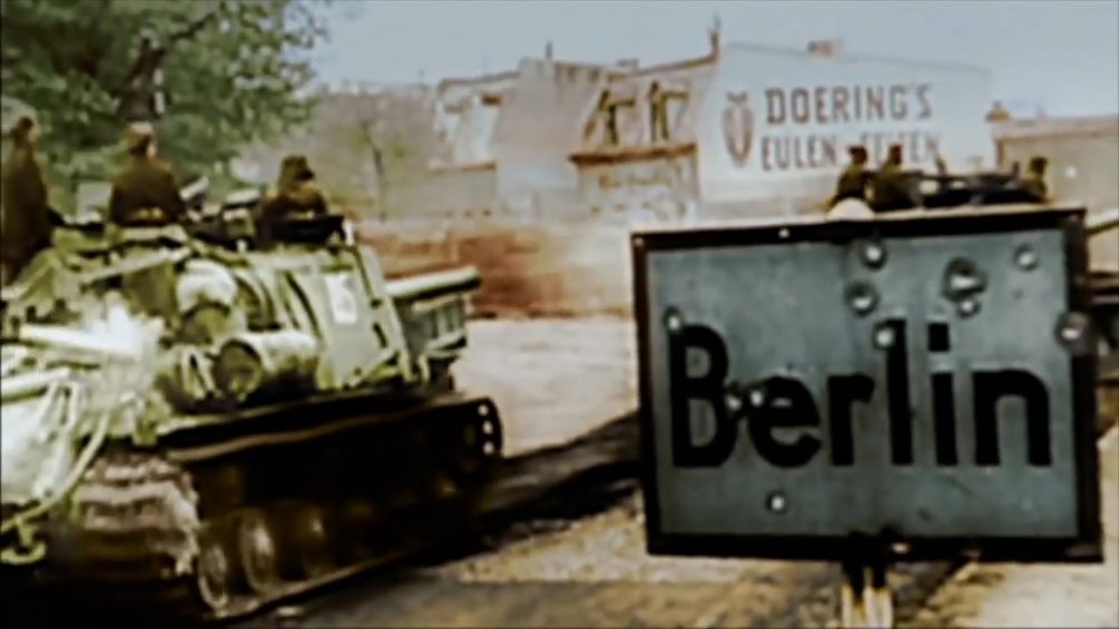   Наши войска входят в Берлин. Фото: кадр видео