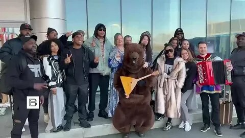      Как встречали Flo Rida в аэропорту Внуково (Московская область) Ксения Дубинина