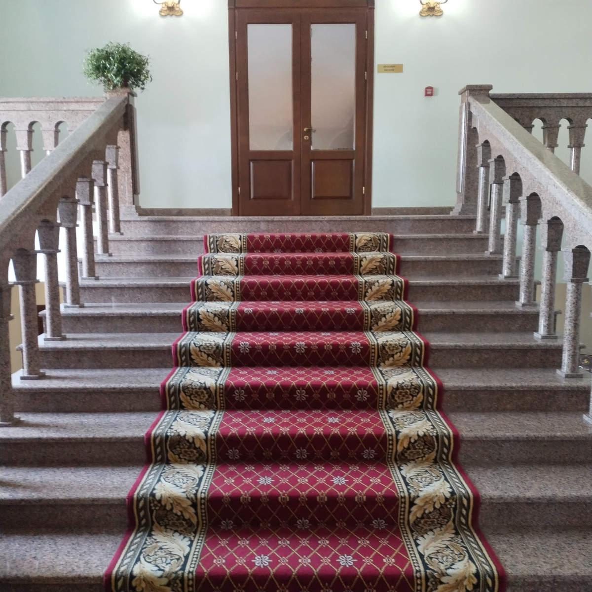 В зале не успела сделать фото