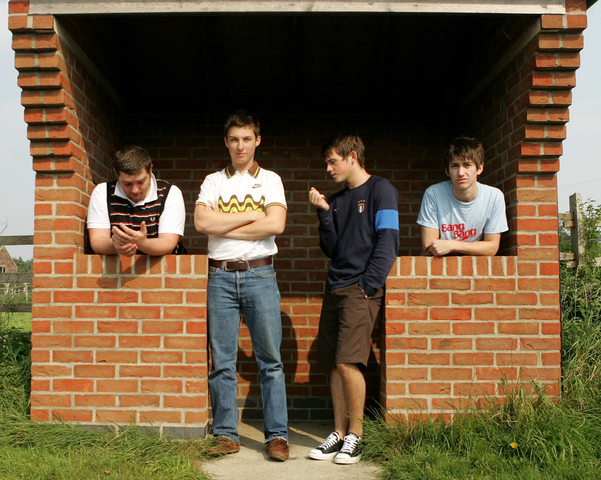 «Мы были скептически настроены и циничны, но в то же время реалистичны»… Arctic Monkeys в 2005 году, слева направо: Энди Николсон, Мэтт Хелдерс, Джейми Кук и Алекс Тернер. Фото: Фабио Де Паола/REX Shutterstock