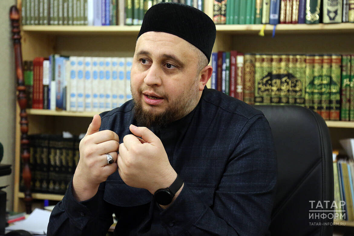 Рустам Хайруллин: «На родителях лежат обязанности: наречь красивым именем, дать хорошее благое воспитание, дать хорошее образование»Фото: © Рамиль Гали / «Татар-информ»