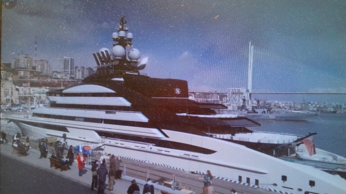 Яхта  Nord олигарха Мордашова в городе Владивостоке.