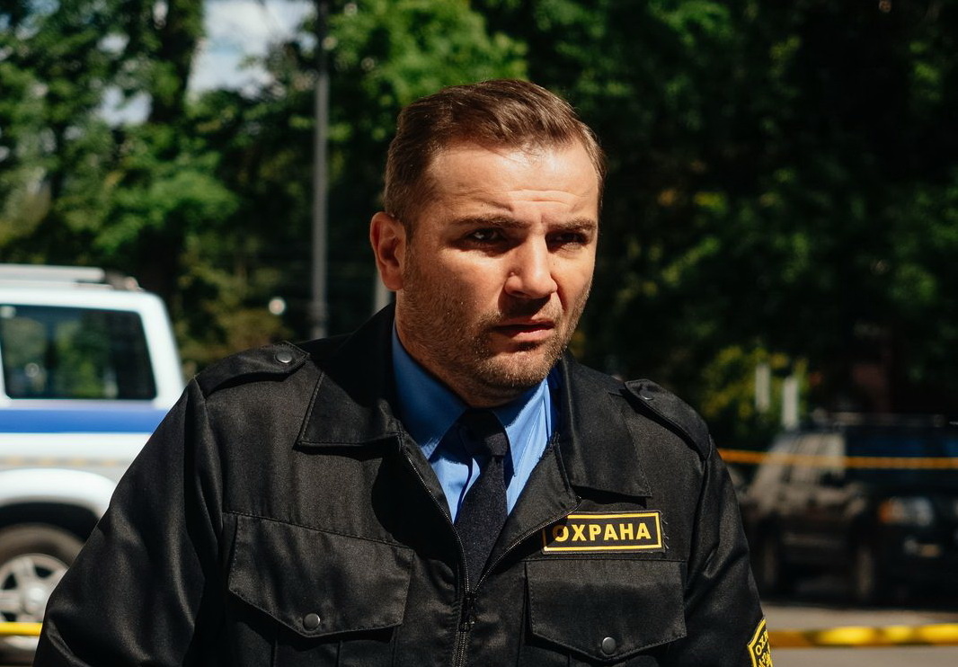 Кадр из сериала «Псы и волки»
