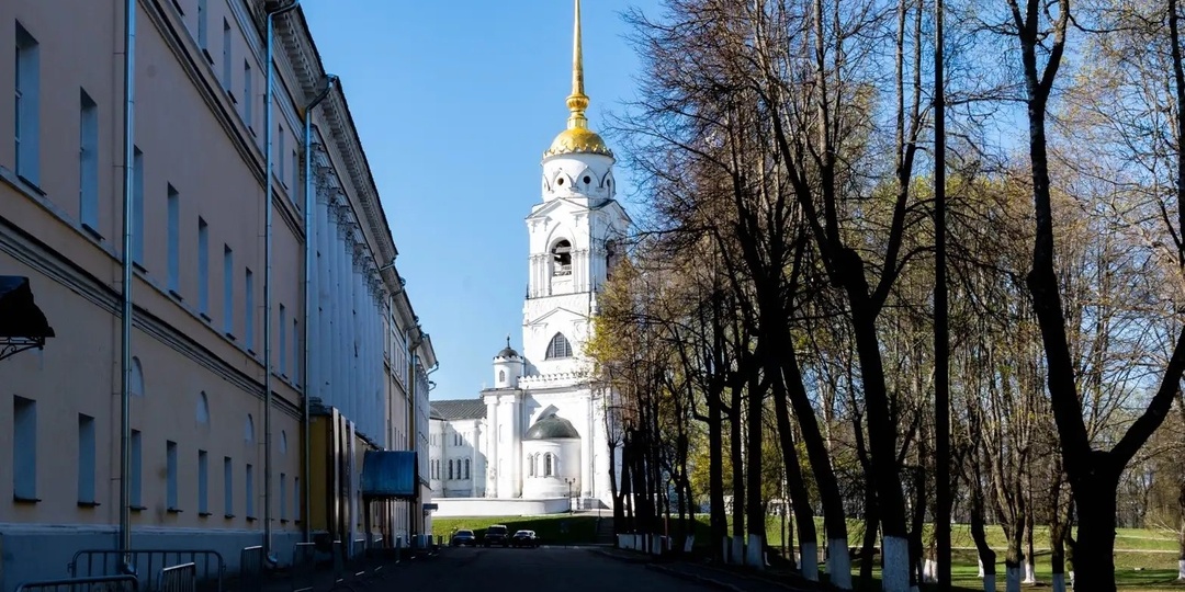 3 мая 2026 года, в Неделю 4-ю по Пасхе, дня памяти мученика Авраамия Болгарского, Владимирского чудотворца, митрополит Владимирский и