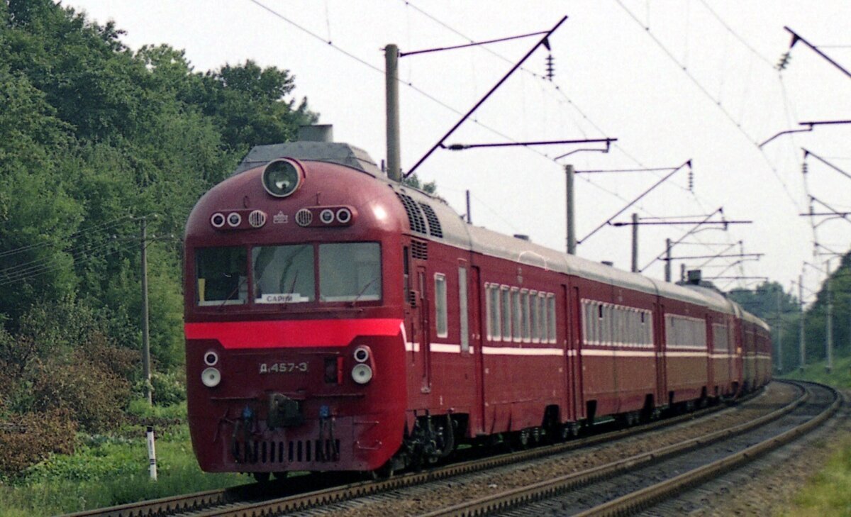 Д1-457 и Д1-629. Украина, Ровенская область, перегон Здолбунов - Ровно. Автор: Алексей Потелещенко. Дата: 16 августа 2002 г.