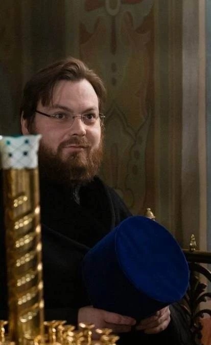 
Священник Александр Лисовский
