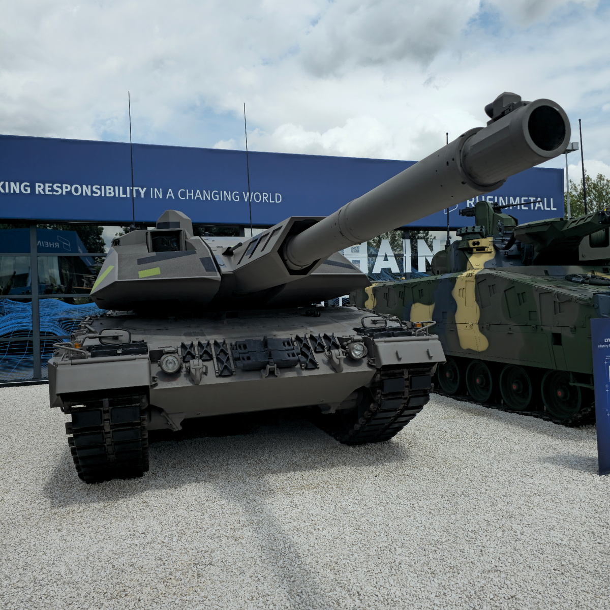 Модернизация Panther EVO состоит из башни KF51, установленной на корпусе Leopard 2A4.