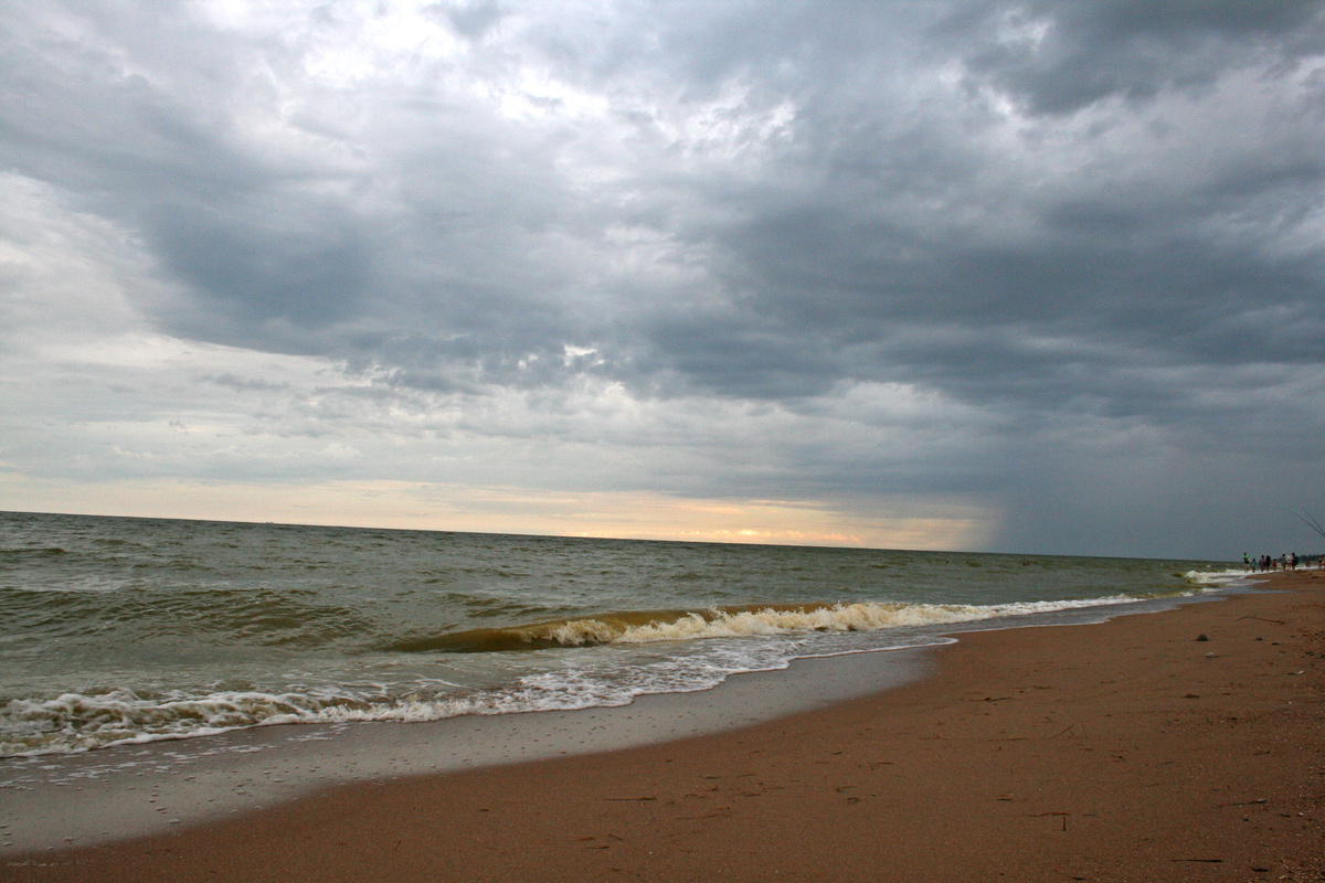 Мелекино, пляж (первый спуск). Фото автора.