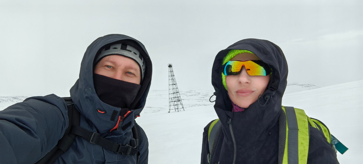 Буровая времён СССР на горе. Пройдено 18 км. Район реки Олор.