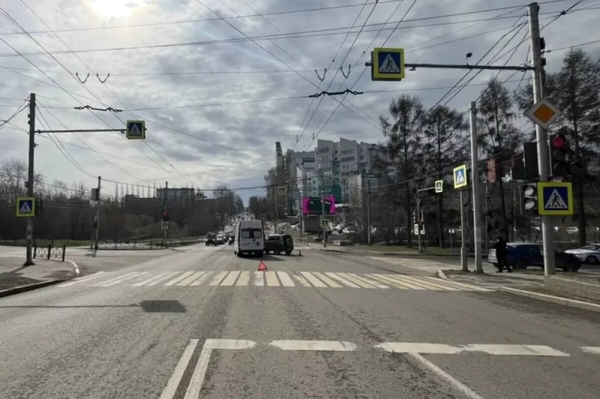    В Иркутске иномарка врезалась в карету скорой помощи, спешившую на вызов