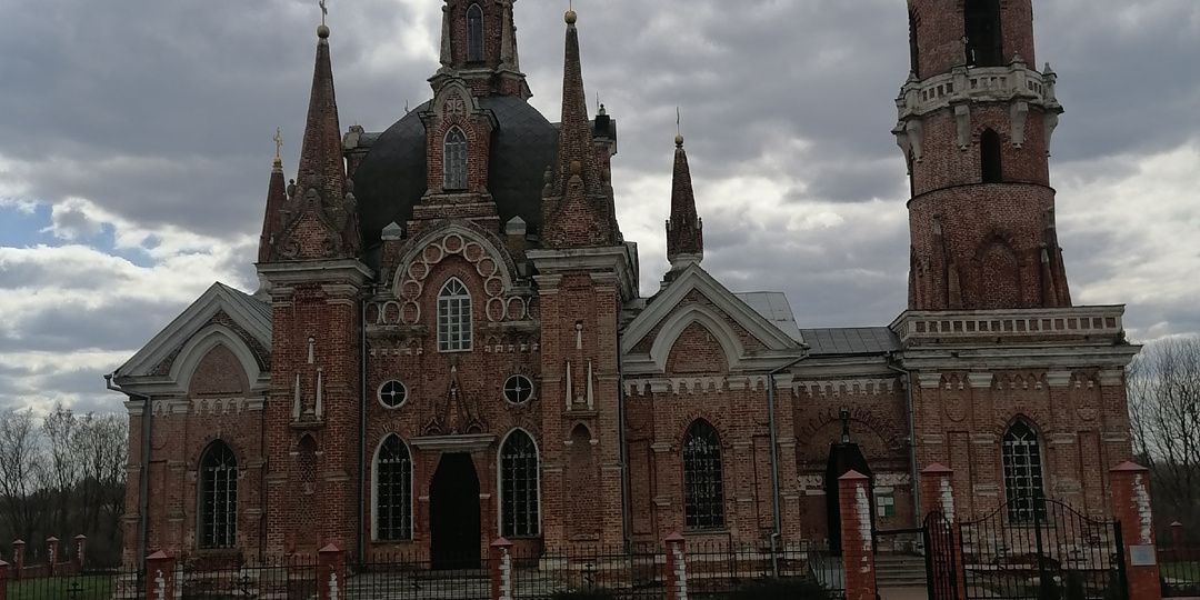 Готическая церковь Липецкой области