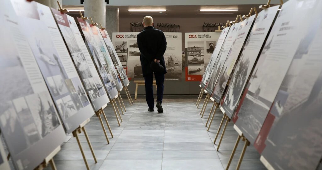 В СПбГМТУ открылась планшетная выставка ОСК, посвященная 120-летию Подводных сил ВМФ России