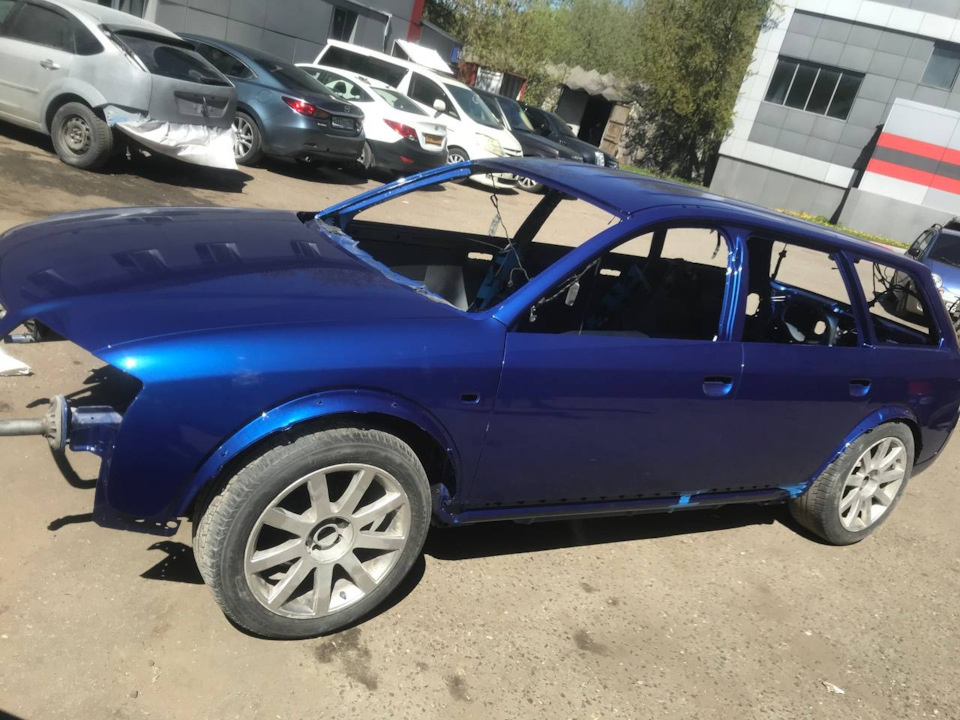 Audi эффектный RS цвет