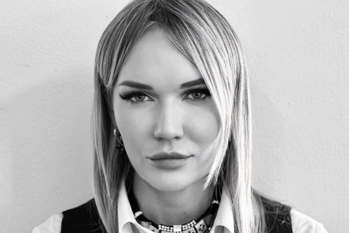     Погибла при прыжке с парашютом стилист, призер чемпионатов России и мира Юлия Гаврилова