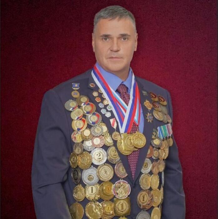 Эдуард Чирков.