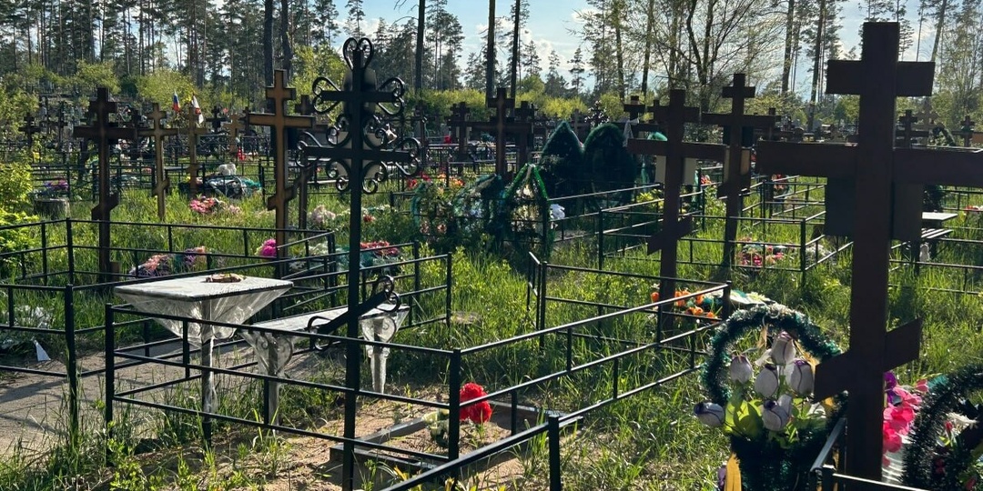 Церковь обсуждает значение Троицкой субботы — один из ключевых дней поминовения