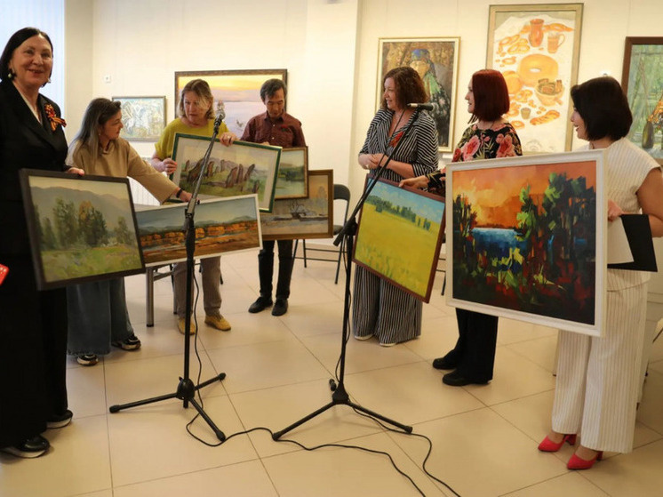     Выставку Союза художников Хакасии открыли в Абакане. Фото: официальный сайт администрации Абакана