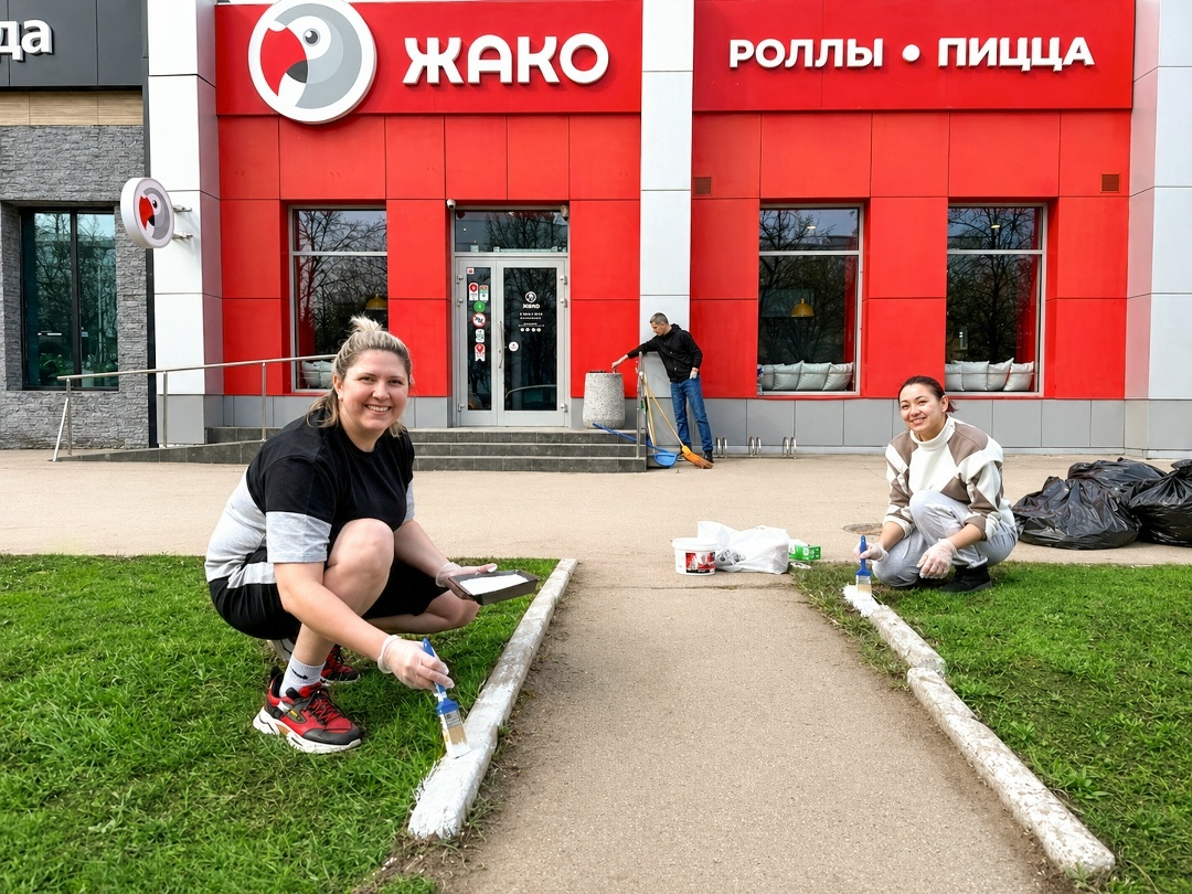 Команда кафе на Ворошилова, 12