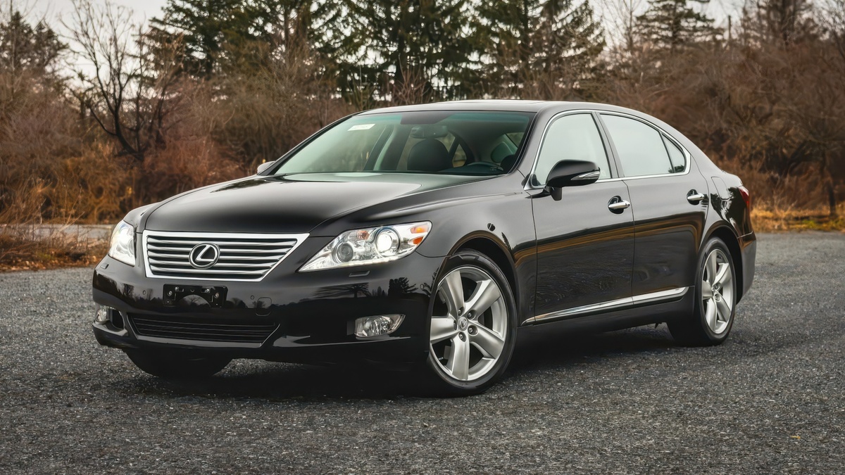© Lexus | Bring a Trailer