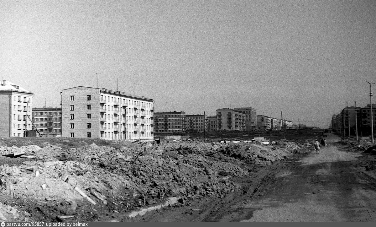 Будущий Сиреневый бульвар, 1960-1962. Вид от дома №6к1 в сторону 3-й Парковой улицы. Автор фото: С.М. Игонин. С сайта www.pastvu.com.