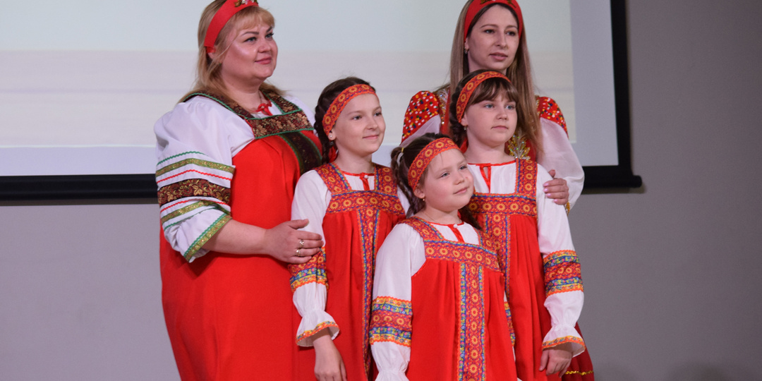 Поделились традициями добра. Девять семей рассказали о своих духовных ценностях