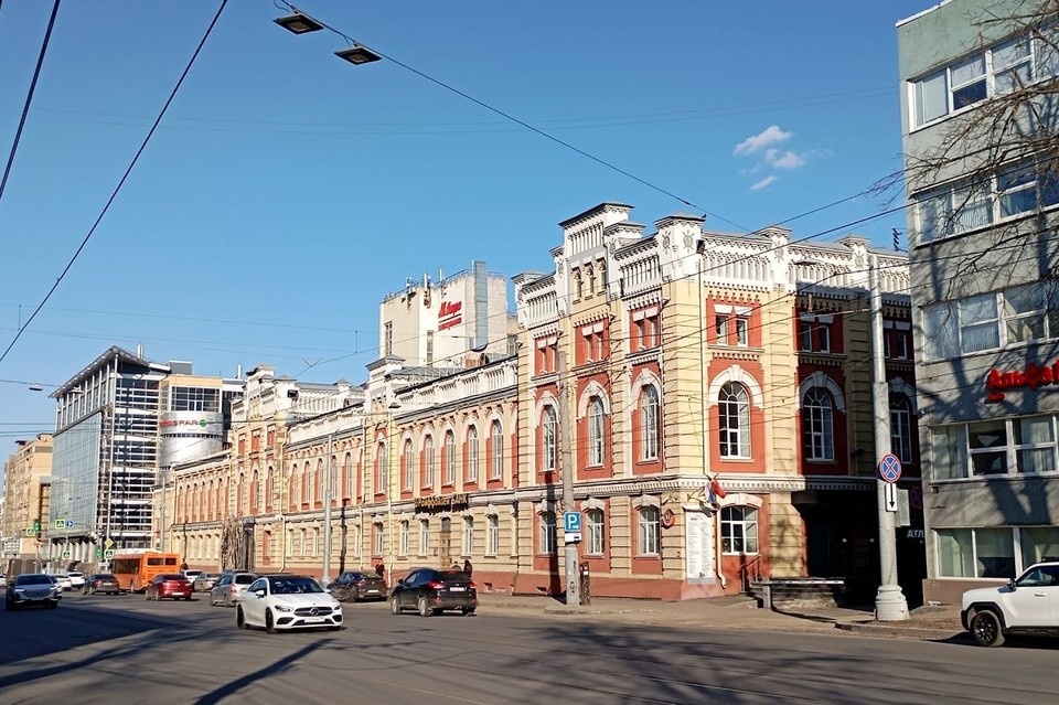    Бывший винный склад - одно из самых старинных зданий на улице Белинского. Анастасия СТЕПАНЕНКО