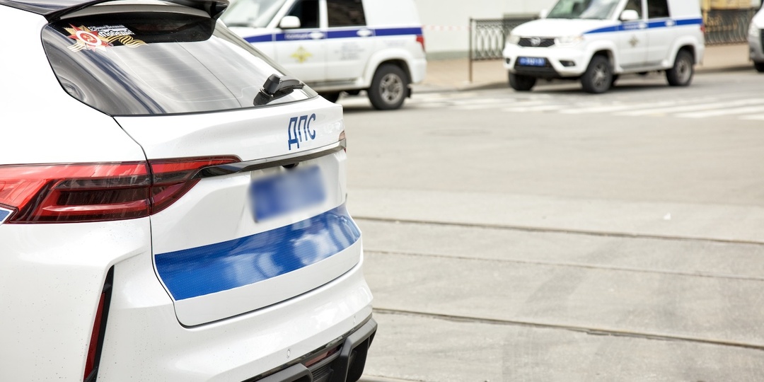 В Ростове на улице Стачки из-за ДТП перекрыто движение по всем полосам
