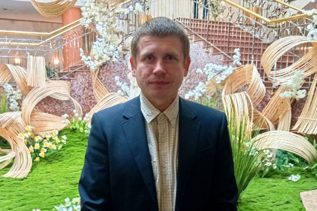    Научный сотрудник НИЯУ МИФИ Александр Коваленко рассказал о проекте на стыке энергетики и IT на конференции "АтомСтройСтандарт-2026". Источник: сайт mephi.ru.