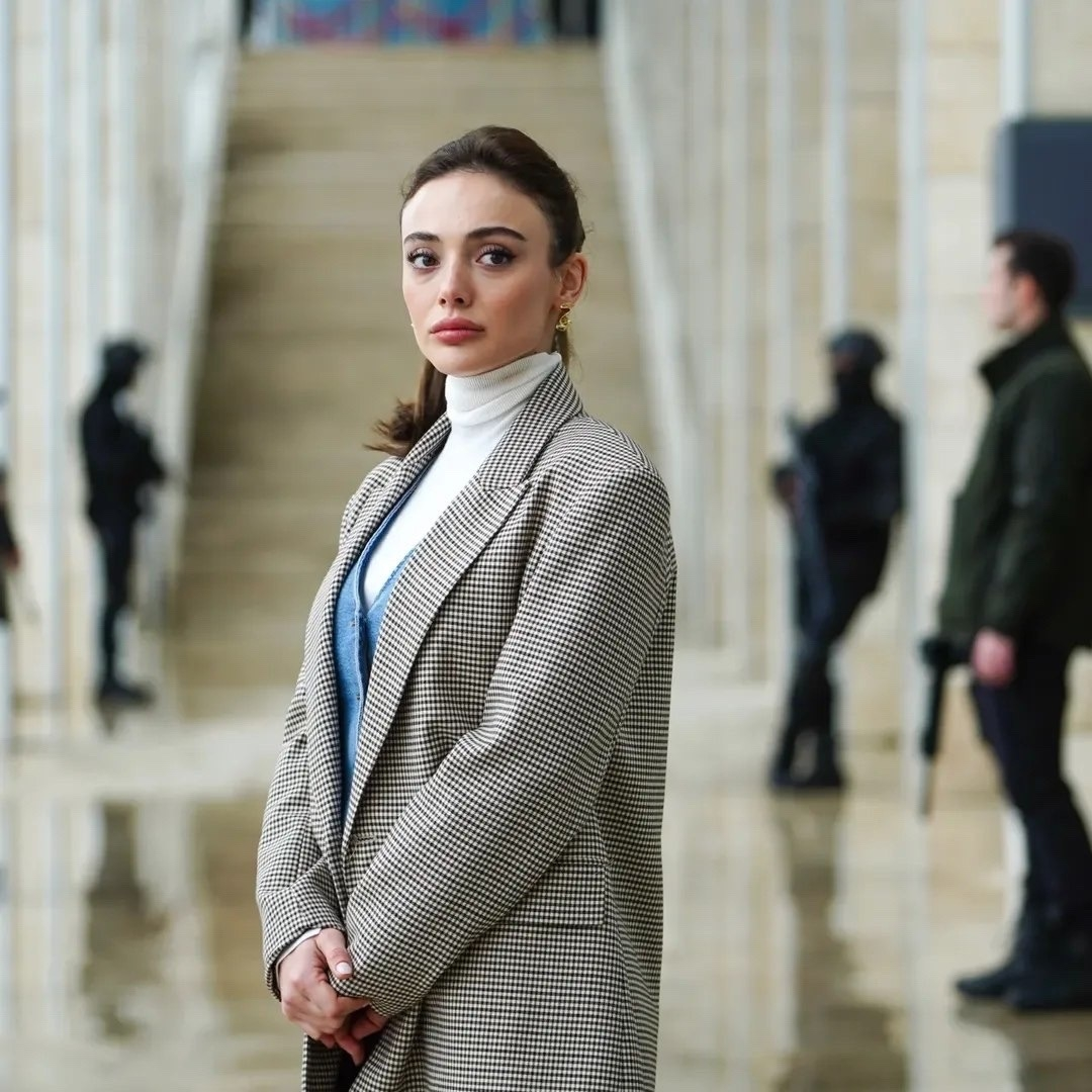 Кадр из сериала Разведка"