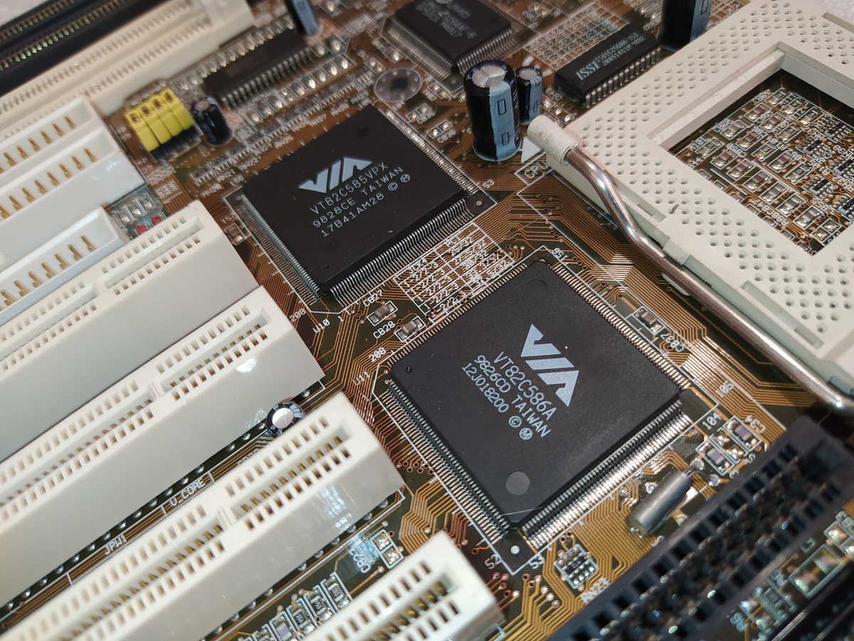 LUCKY STAR 5V-1A VER. 2.0 socket7 