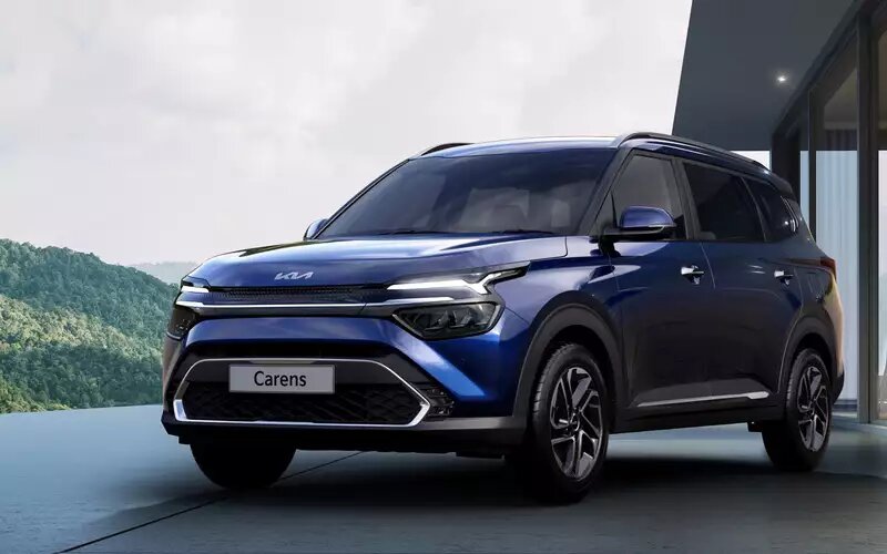Kia Carens📷
