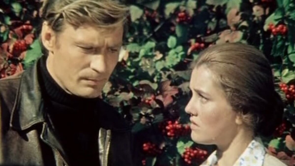 Кадр из фильма Приезжая (1977)