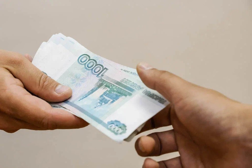    По версии следствия, владелец бизнеса с октября 2024 года по апрель 2025 года намеренно не выплачивал зарплату своему сотруднику Светлана МАКОВЕЕВА
