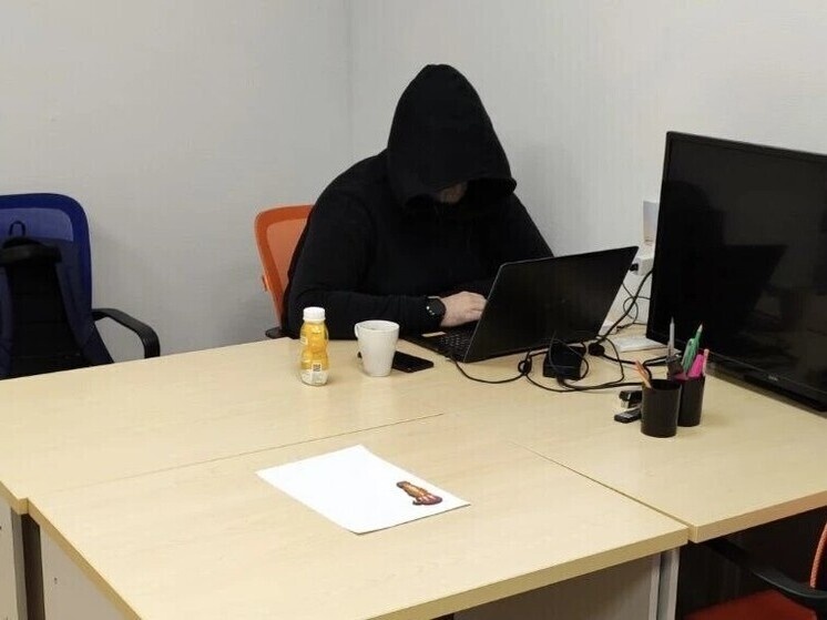     Пик мошеннических звонков пришёлся на 1 мая. Фото: архив МК в Питере