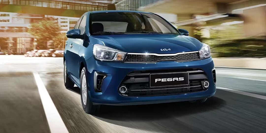 В России появились в продаже новые седаны Kia Pegas по цене от 1,7 млн рублей