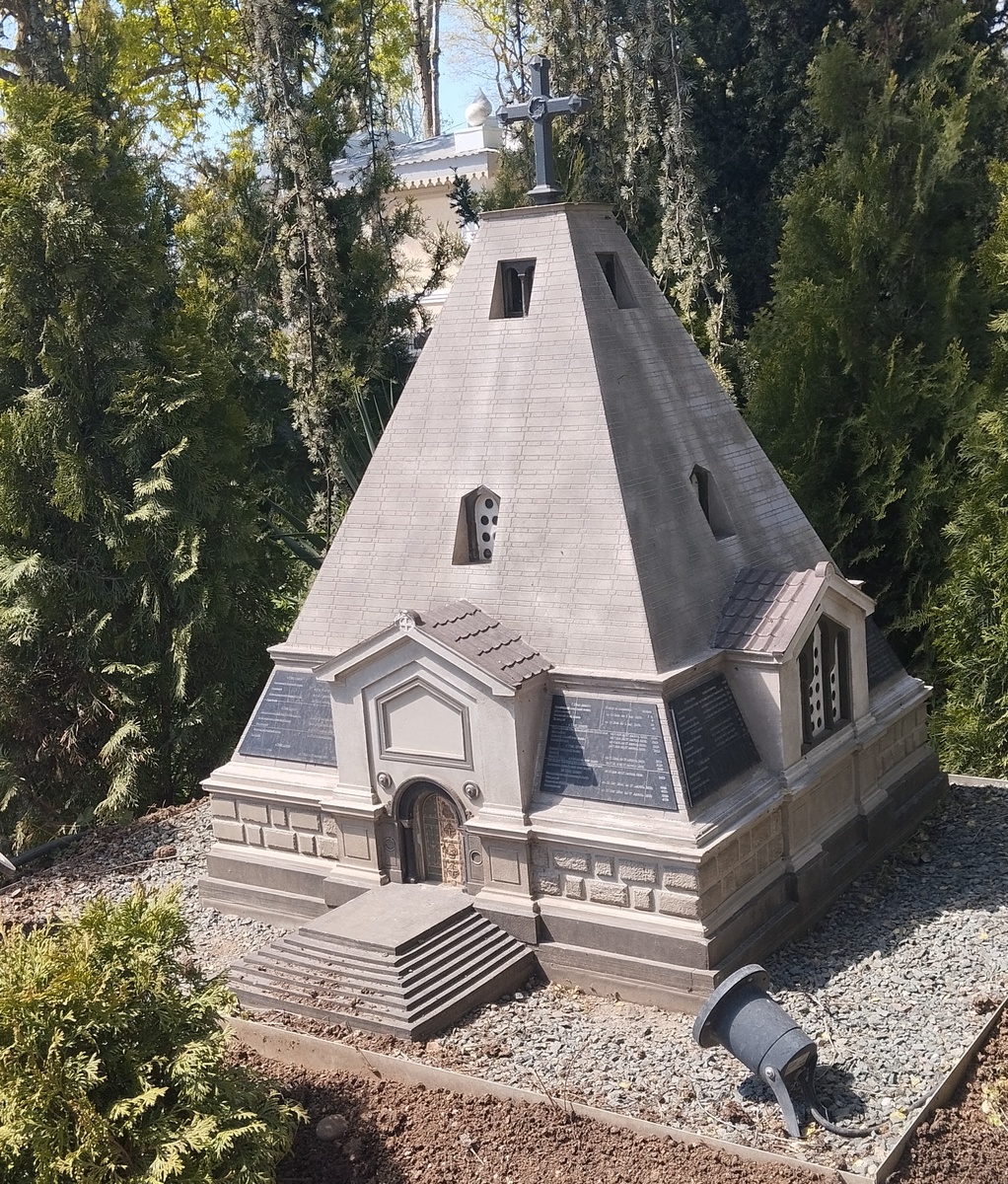 Свято-Никольский храм.