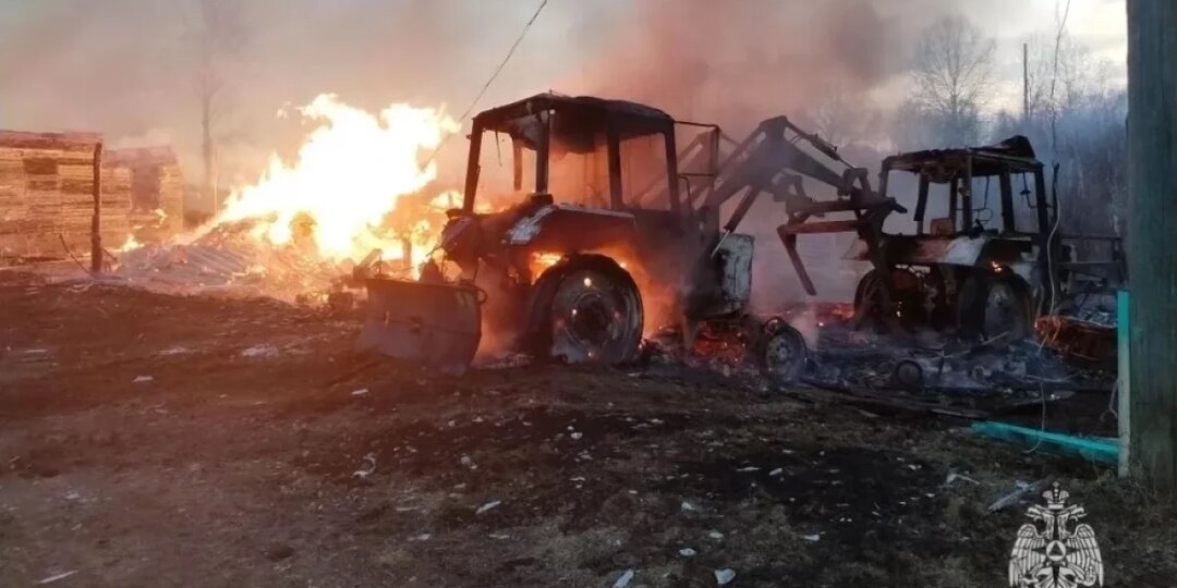 МЧС: причиной пожара в Новоильинке, где сгорели 16 домов, стало замыкание